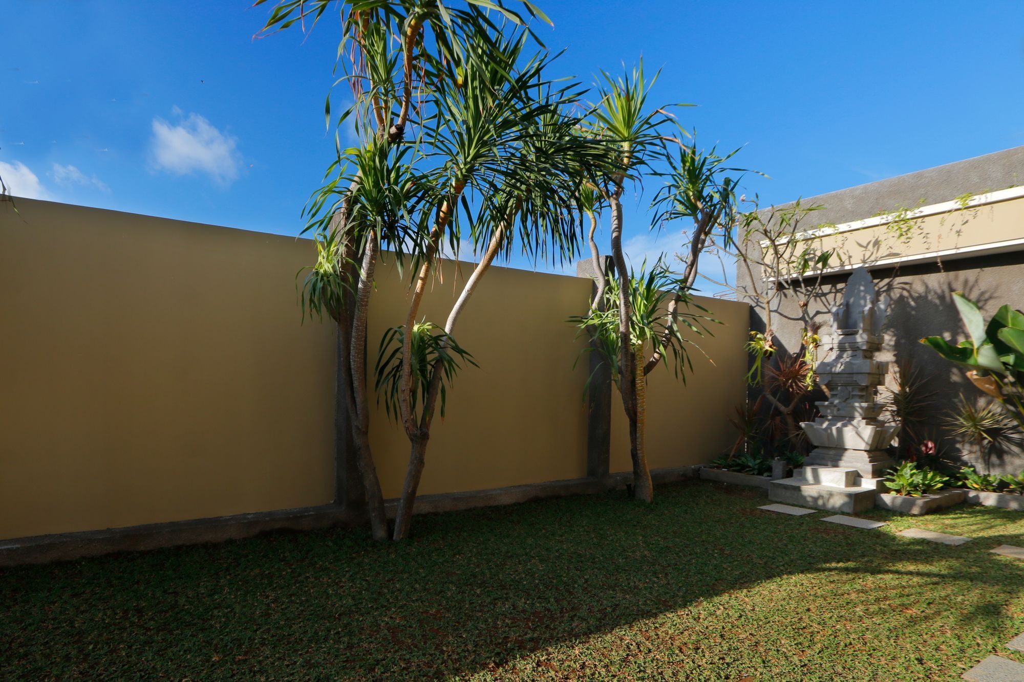 Iconic Bali Living Bed and Breakfast Denpasar Exteriör bild